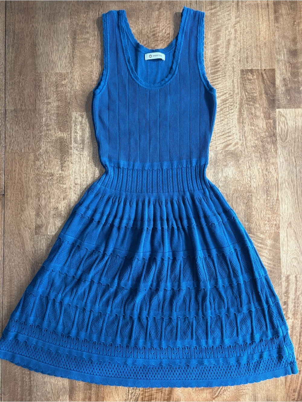Sleeveless Scoop-Neck Knit Dress in Royal Blue